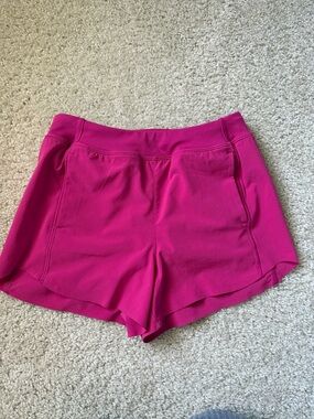 Athleta Girl On Your Mark Hot Pink Shorts Size Medium (8-10)